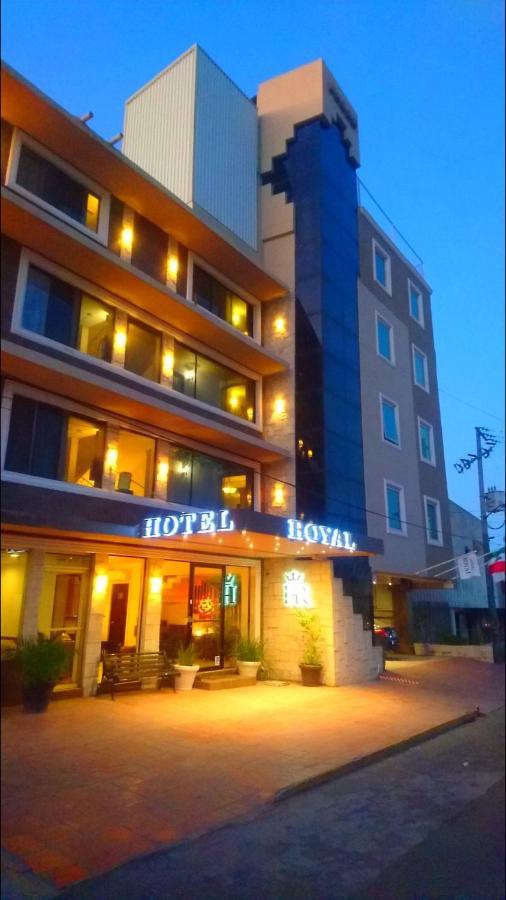 Hotel Royal Inn モンクローバ エクステリア 写真